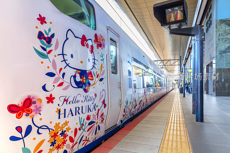 日本大阪的Hello Kitty Haruka Express